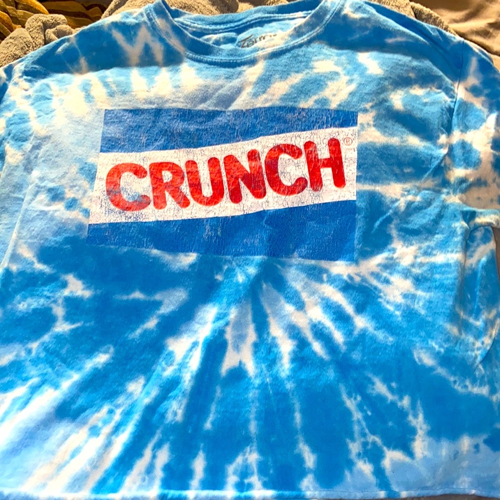 CRUNCH TIEDYE SHIRT💙🤍